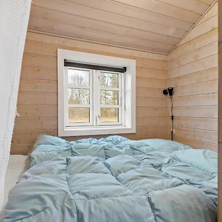 2 Bedroom Cozy In * Hovborg