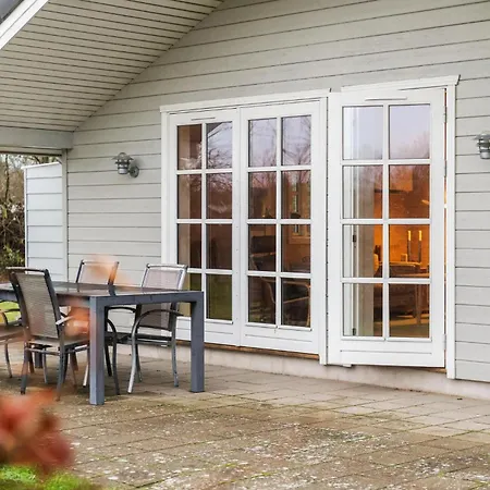 2 Bedroom Cozy In Holiday home *