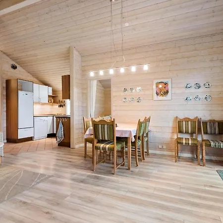 2 Bedroom Cozy In * Hovborg