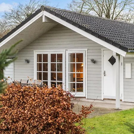2 Bedroom Cozy In