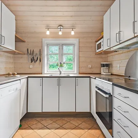 2 Bedroom Cozy In * Hovborg