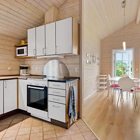 2 Bedroom Cozy In Nyaraló